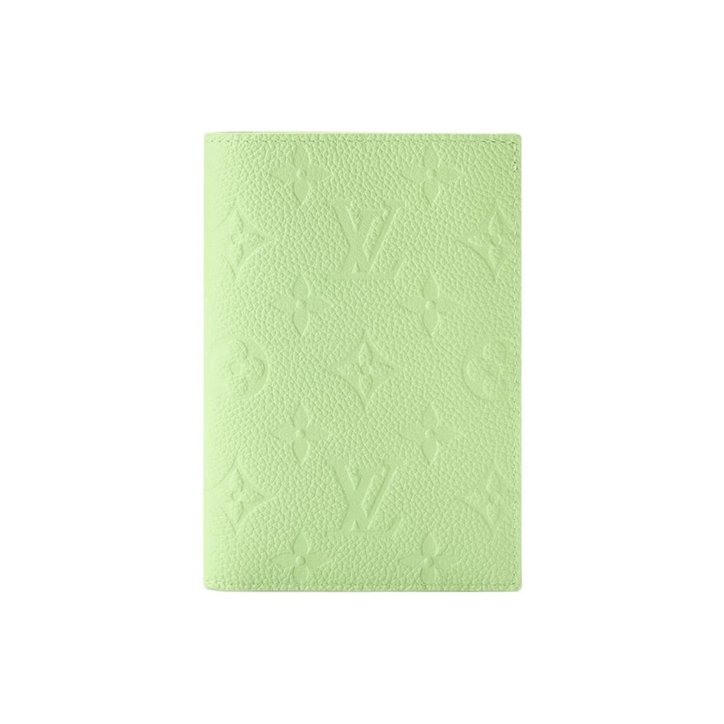 LOUIS VUITTON Women's Green Monogram Cowhide Leather Passport Holder M27678