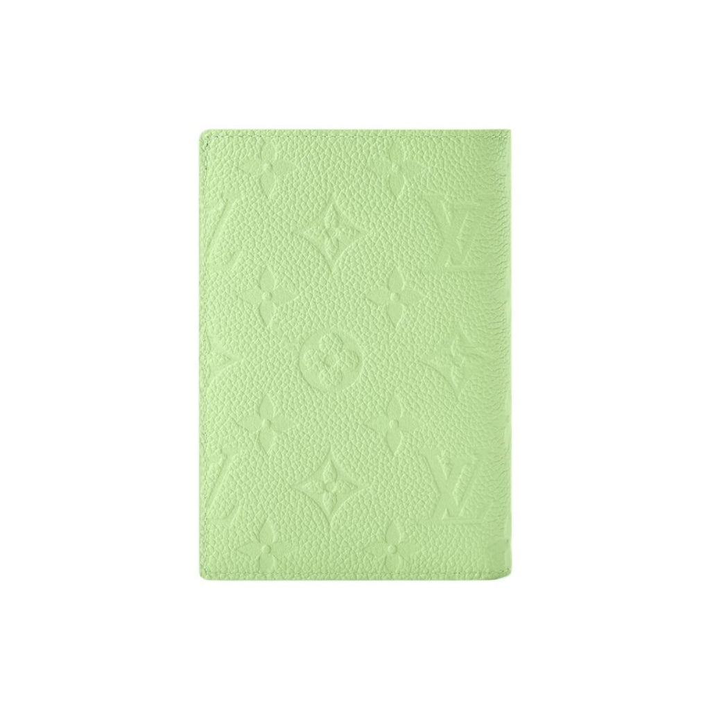 LOUIS VUITTON Women's Green Monogram Cowhide Leather Passport Holder M27678